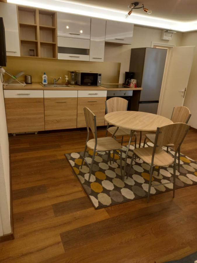 Liszt Ferenc Square Studio Apartment Budapest Bagian luar foto