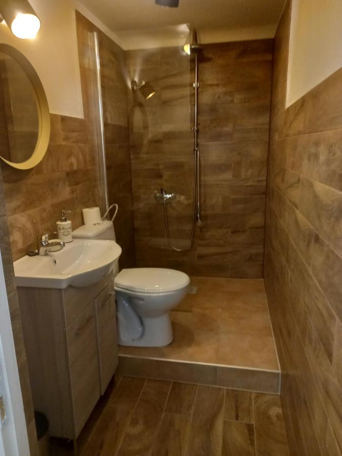 Liszt Ferenc Square Studio Apartment Budapest Bagian luar foto